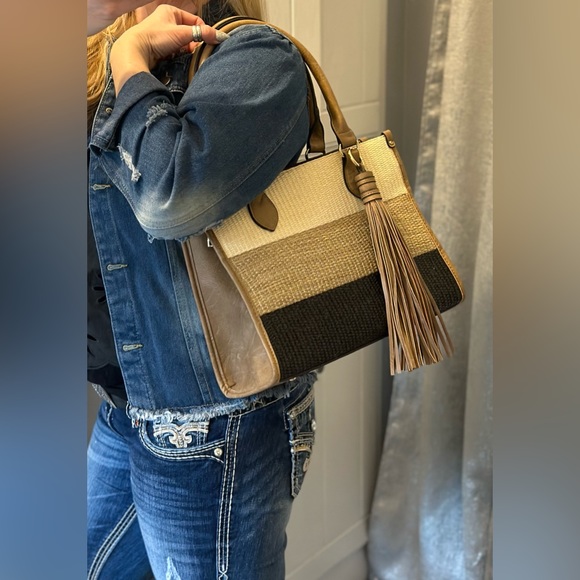 Jen & Co Alma Tri-Color Striped Satchel with Tassel - Picture 5 of 8